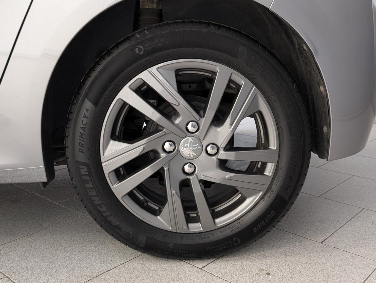 Peugeot 208 1.2 puretech 75cv Active
