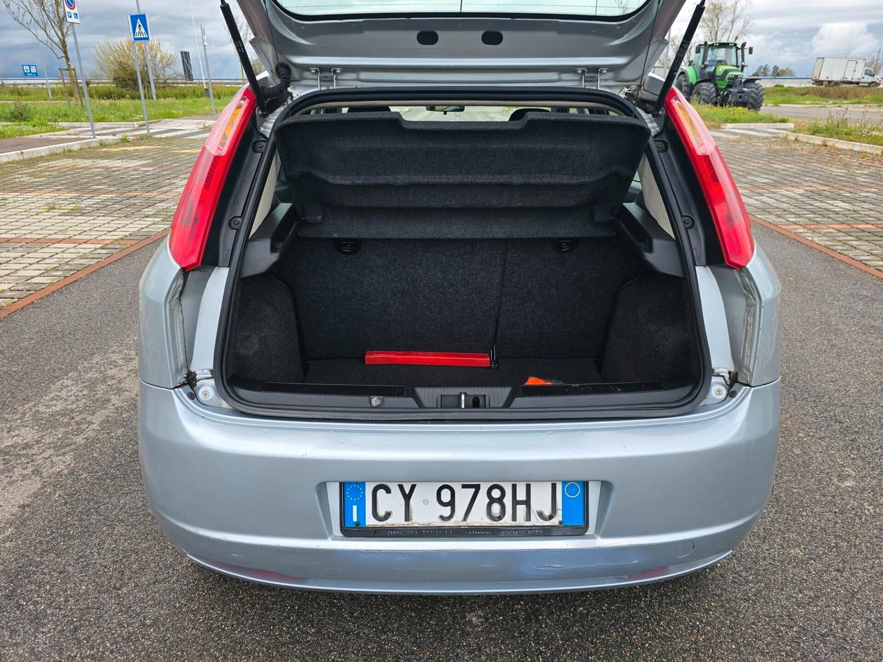 FIAT GRANDE PUNTO 1.2 BENZINA NEOPATENTATI