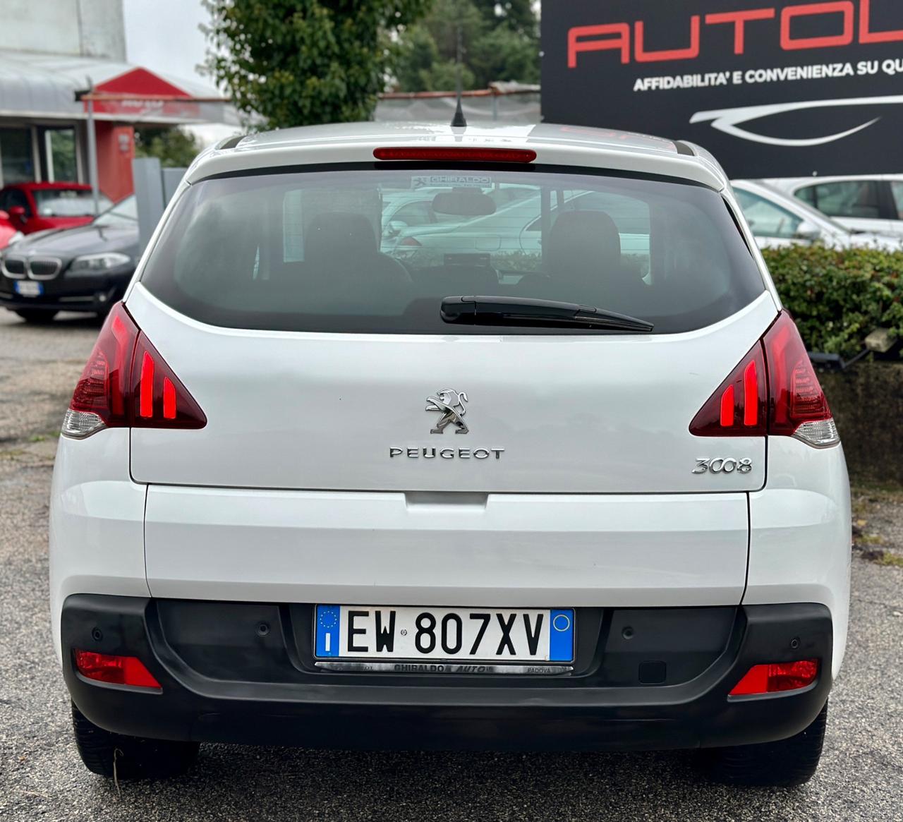 PEUGEOT 3008 1.6 HDi 115CV 2014