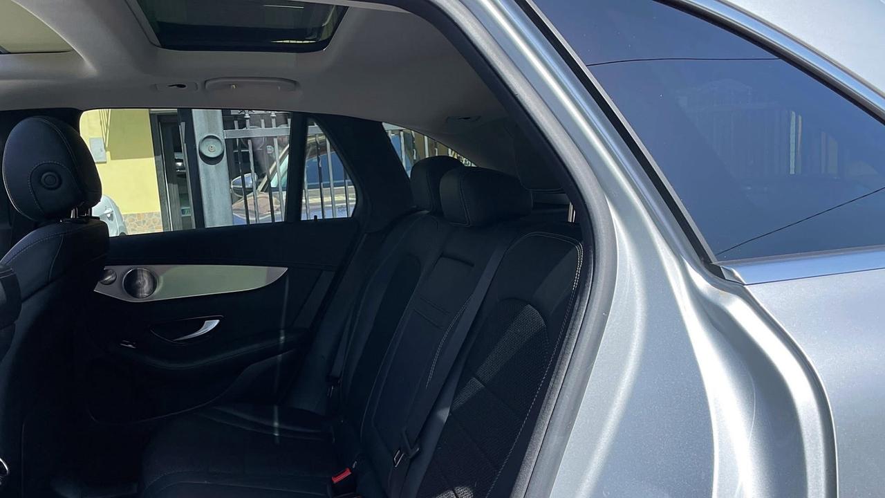 Mercedes GLC 220d 4Matic Premium AMG - 10/2020