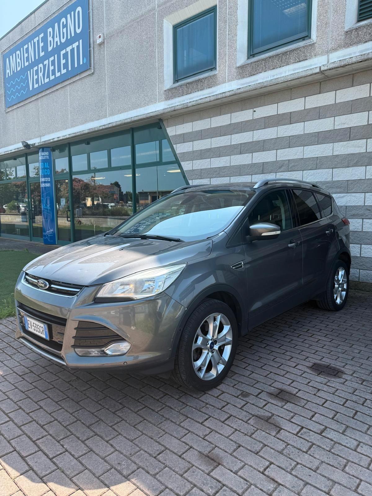 Ford Kuga 2.0 TDCI 140 CV 4WD Powershift Plus