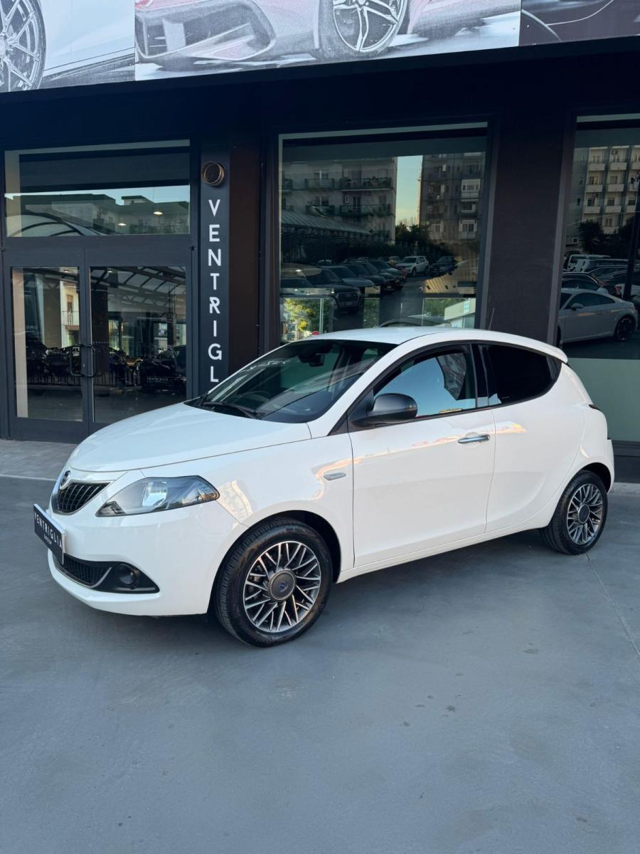 LANCIA - Ypsilon - 1.0 FireFly 5p.S&S Hybryd Gold