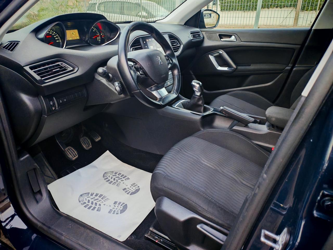 Peugeot 308 1.6BlueHDi navig led cruise 2017