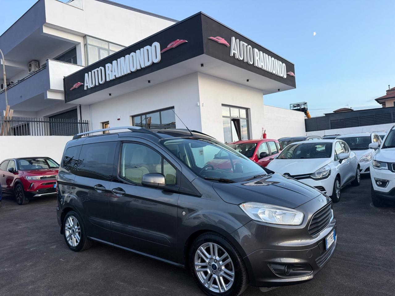 Ford Tourneo Courier 1.5 TDCI 75 CV Titanium