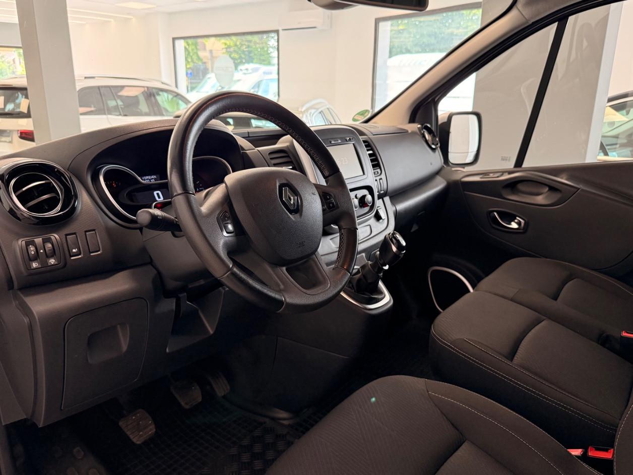 Renault Trafic 2.0 dci 9 Posti + Gancio