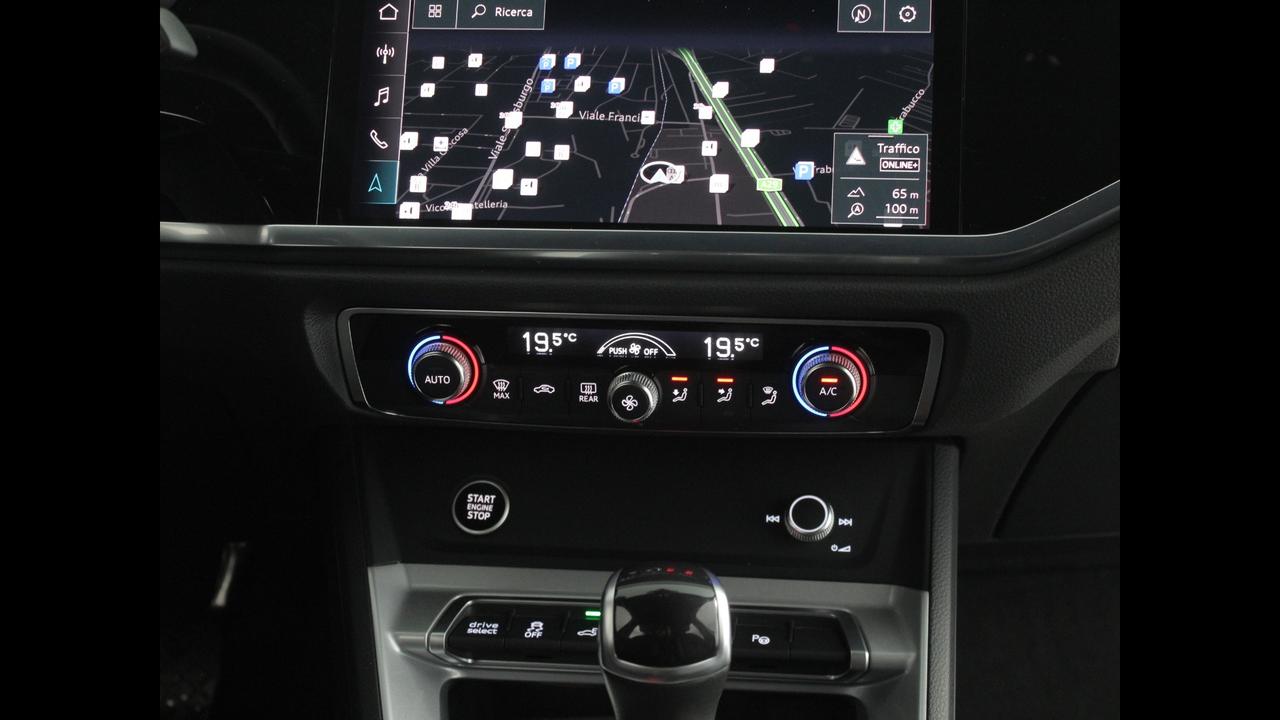 Audi Q3 45 TFSI E S TRONIC