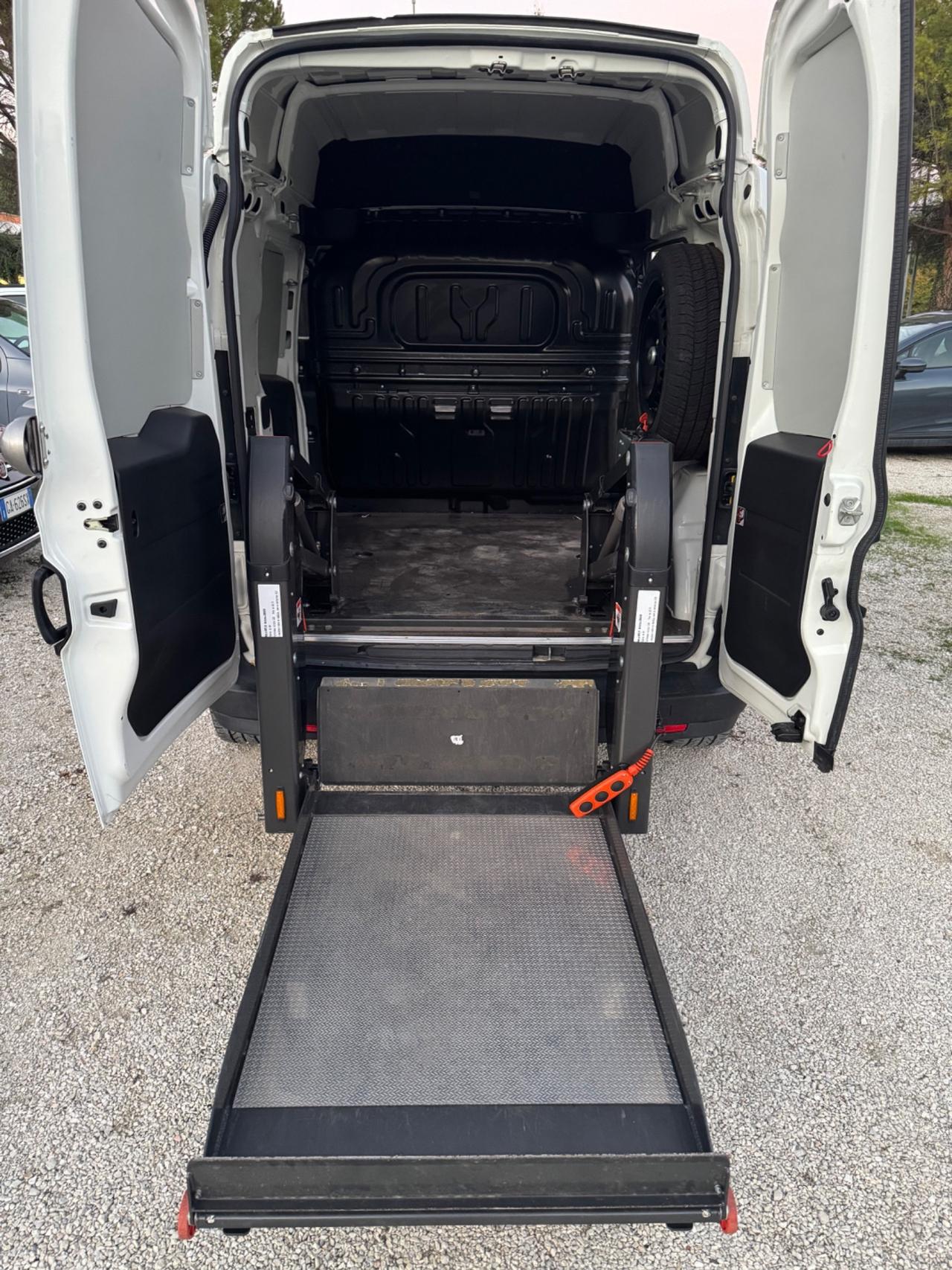 Fiat Doblò 1.4 N.P120Cv 3 posti tetto alto pedana carico