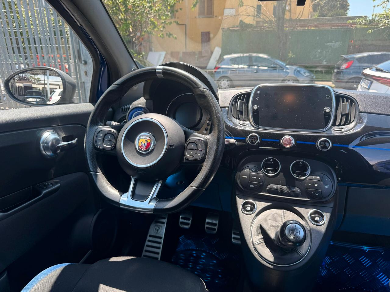 Abarth 595 1.4 Turbo T-Jet 165 CV Monster Energy Yamaha