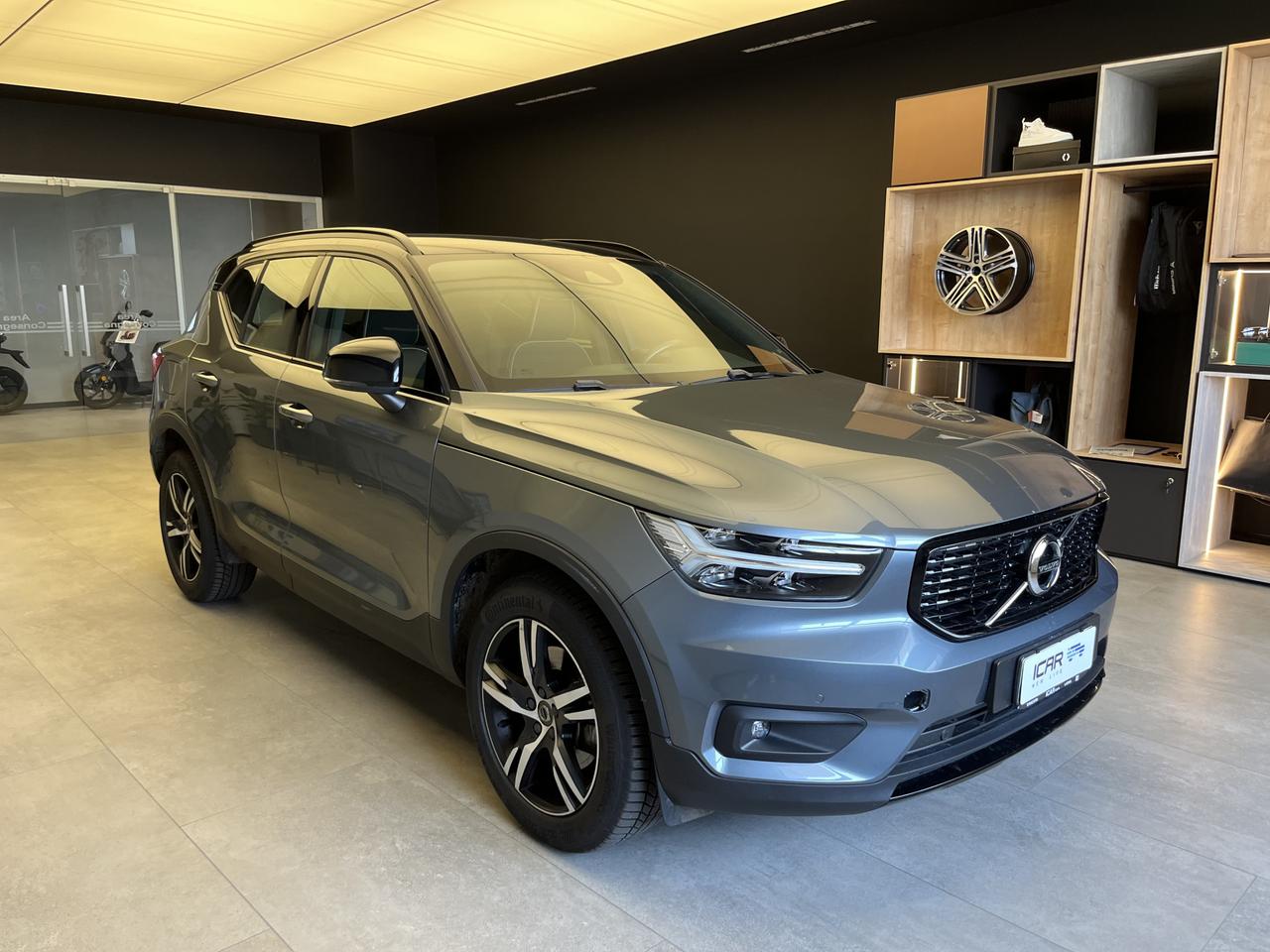 VOLVO XC40 - XC40 2.0 d4 R-design awd geartronic