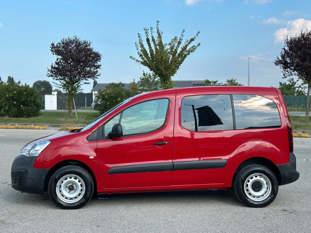 Peugeot AUTOCARRO 5 POSTI Tepee 1.6 hdi
