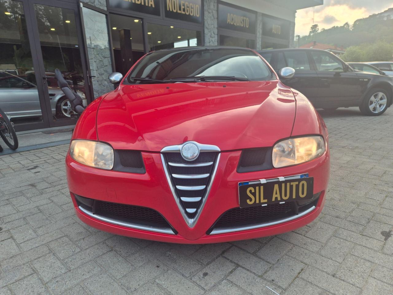 Alfa Romeo GT 1.9 JTDM 16V Distinctive Q2