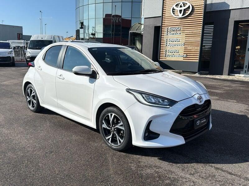 Toyota Yaris Hybrid Trend MY24