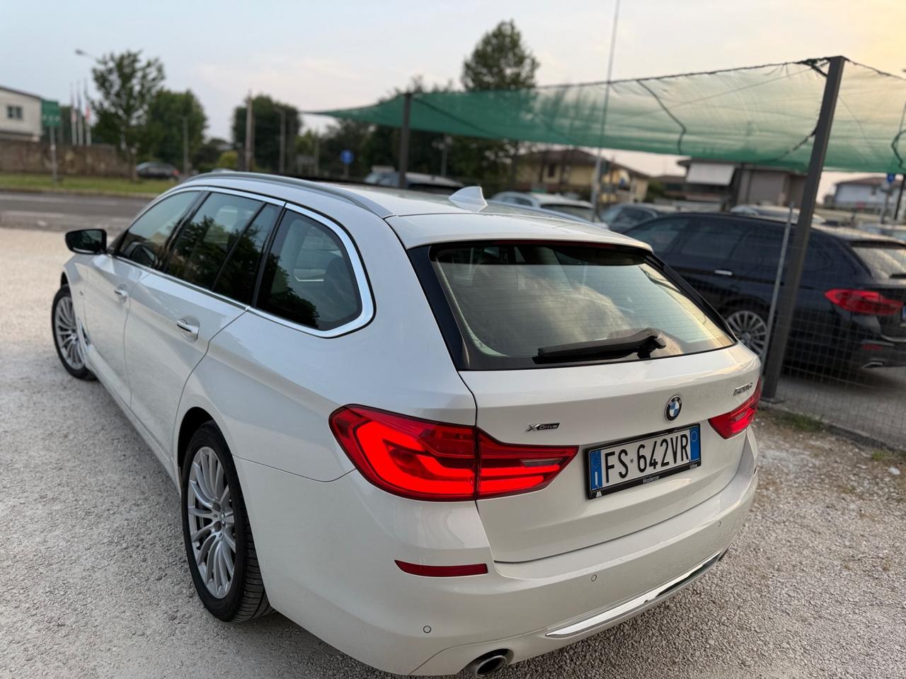 Bmw 520 520d xDrive Touring Luxury Full Tettto Pelle Navi