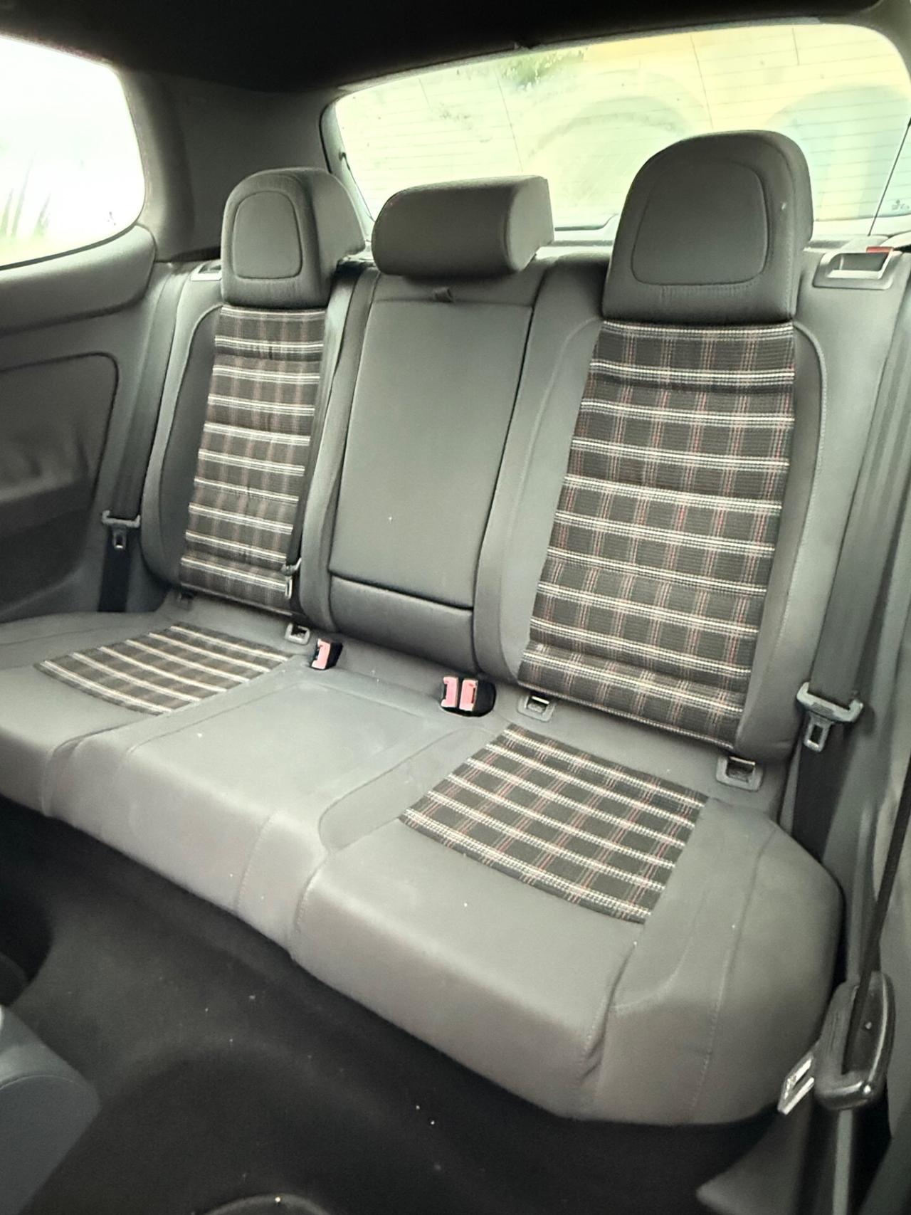 Volkswagen Golf 2.0 16V TFSI 3p. GTI Edition 30