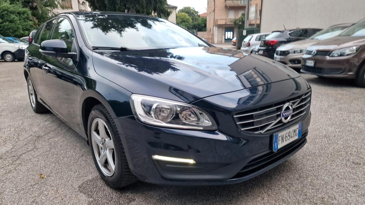 Volvo V60 D2 Geartronic Edition x Neopatentati