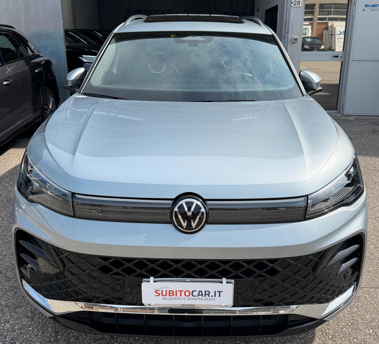Volkswagen Tiguan 2.0 TDI 150 CV DSG R-Line Plus tetto apribile