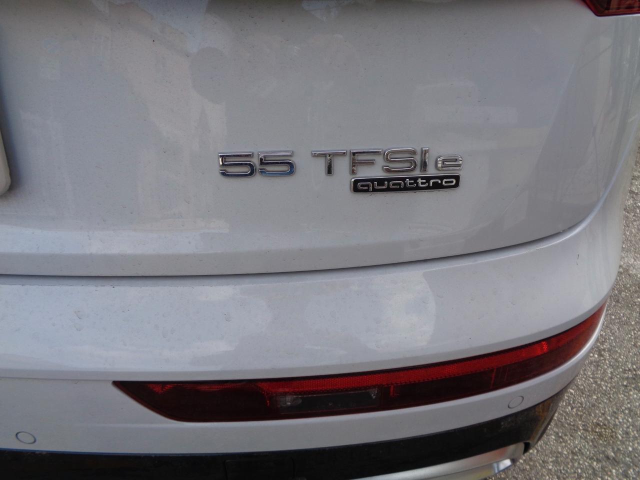 Audi Q5 55 TFSI e quattro S tronic Business
