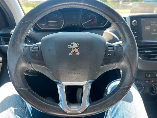 Peugeot 208 PureTech 82 5 porte Allure