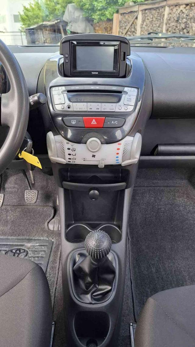 TOYOTA Aygo 1.0 12V VVT-i 5 porte Cool Soda Connect