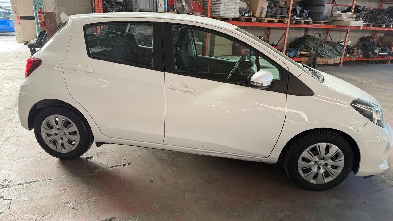 Toyota Yaris 1.4 D-4D 5 porte Lounge