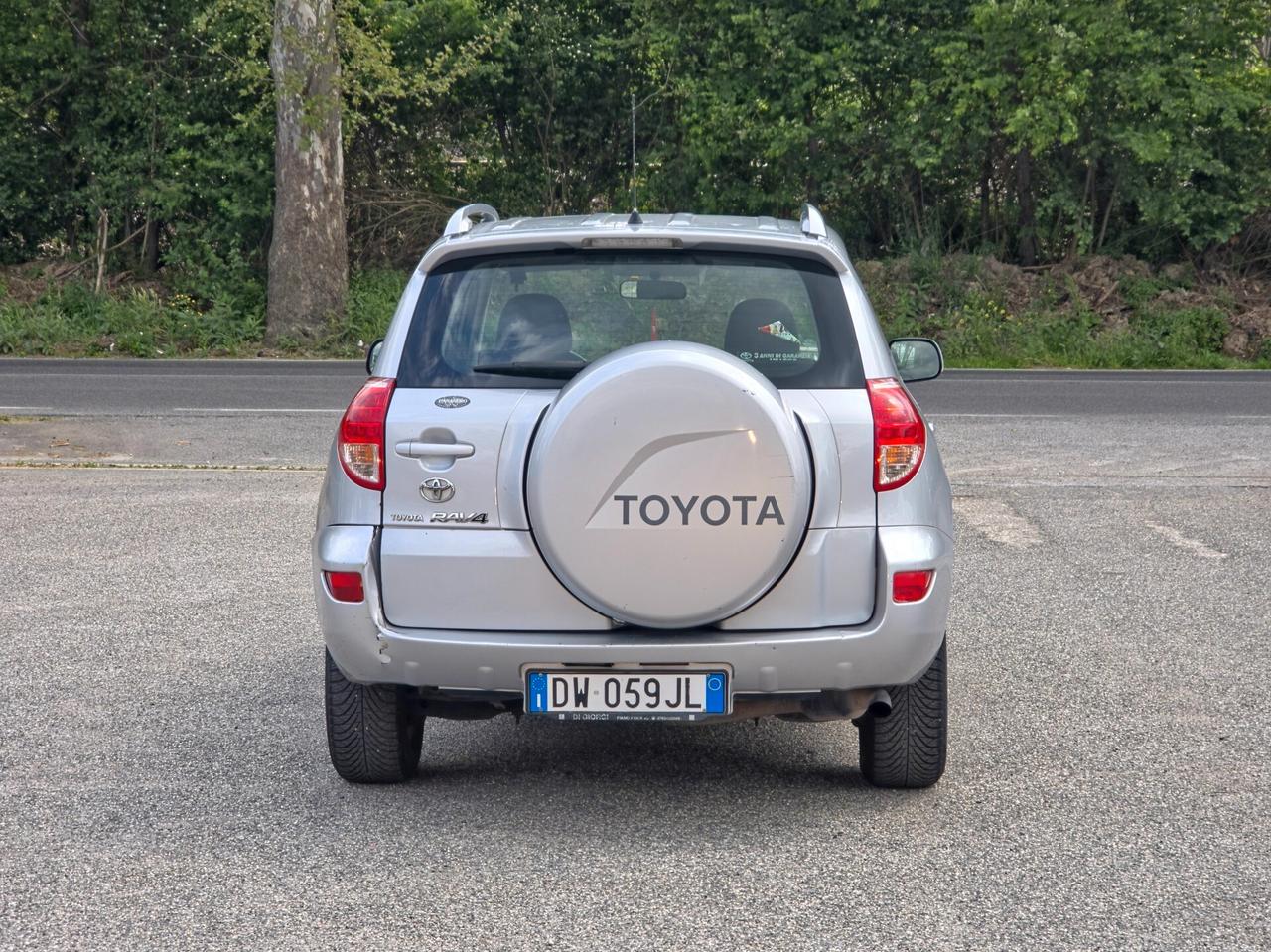 Toyota RAV 4 RAV4 2.2 D-4D 136 CV DPF Luxury 2009-E4 Manuale NEO