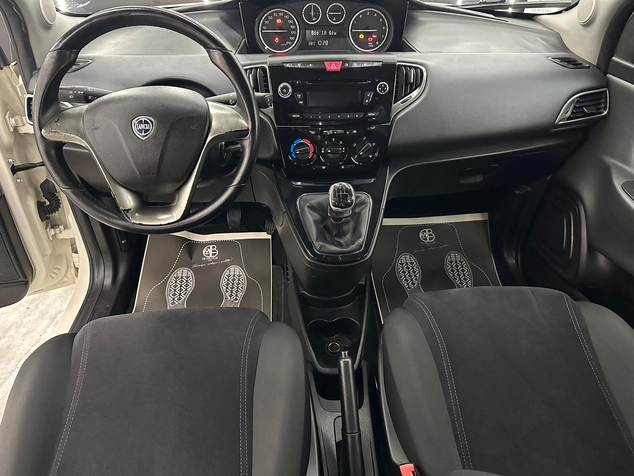 Lancia Ypsilon III 2011 1.2 8v Platinum