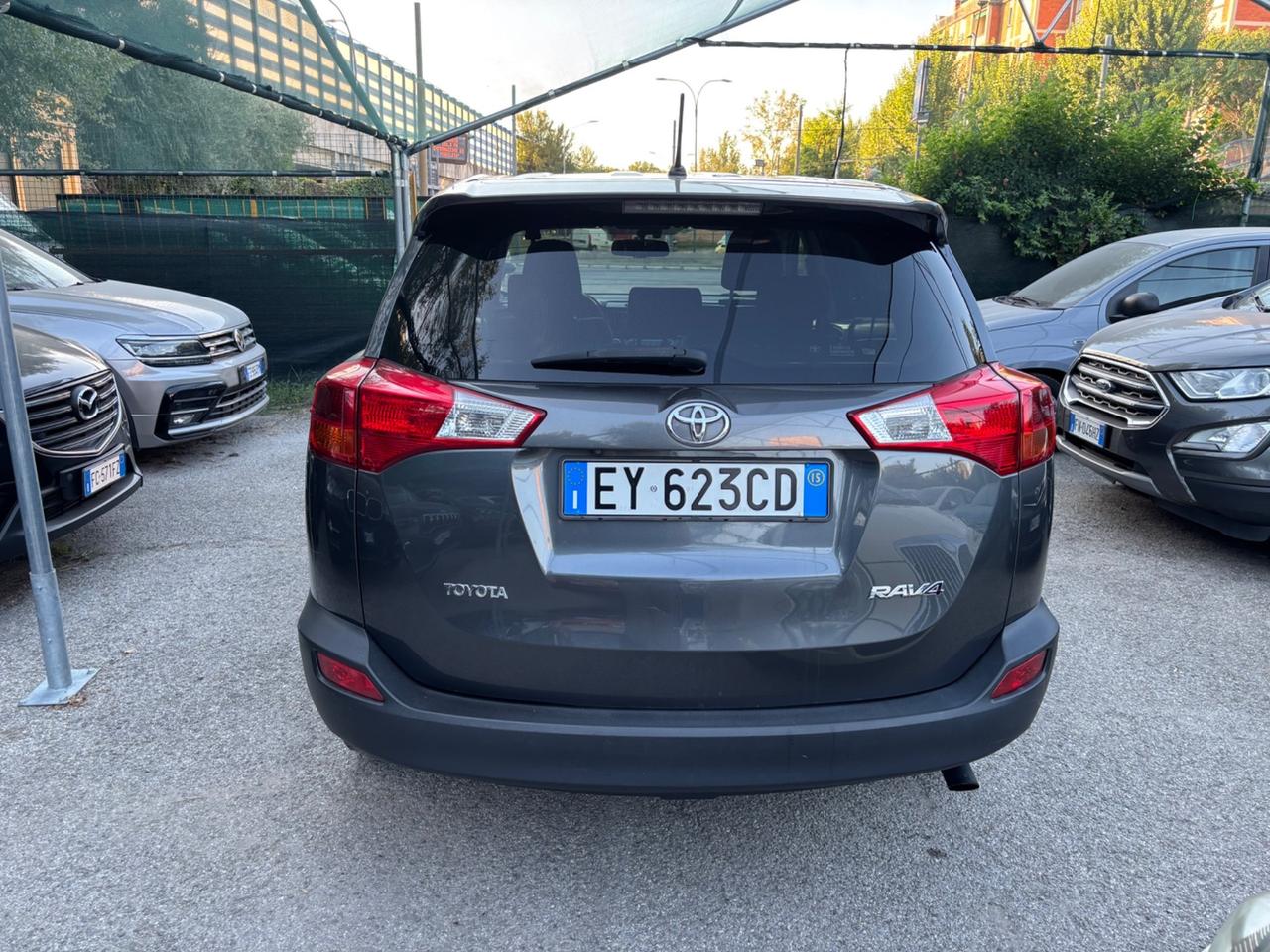 Toyota RAV 4 - 2.0 D-4D Style White Ed.