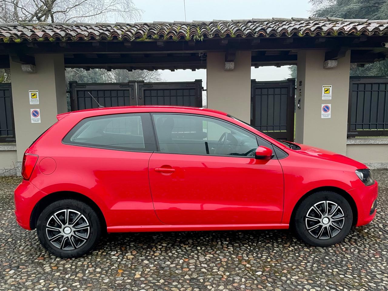 Volkswagen Polo 1.0 MPI *SOLO 79900 KM*