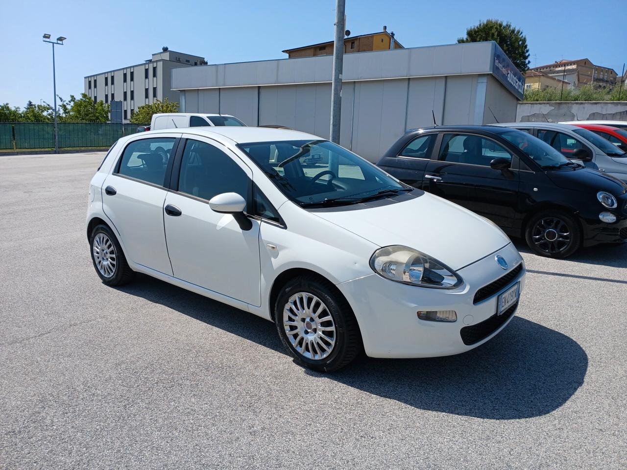 Fiat Punto 1.3 MJET 85CV 2012 OK NEOPATENTATI