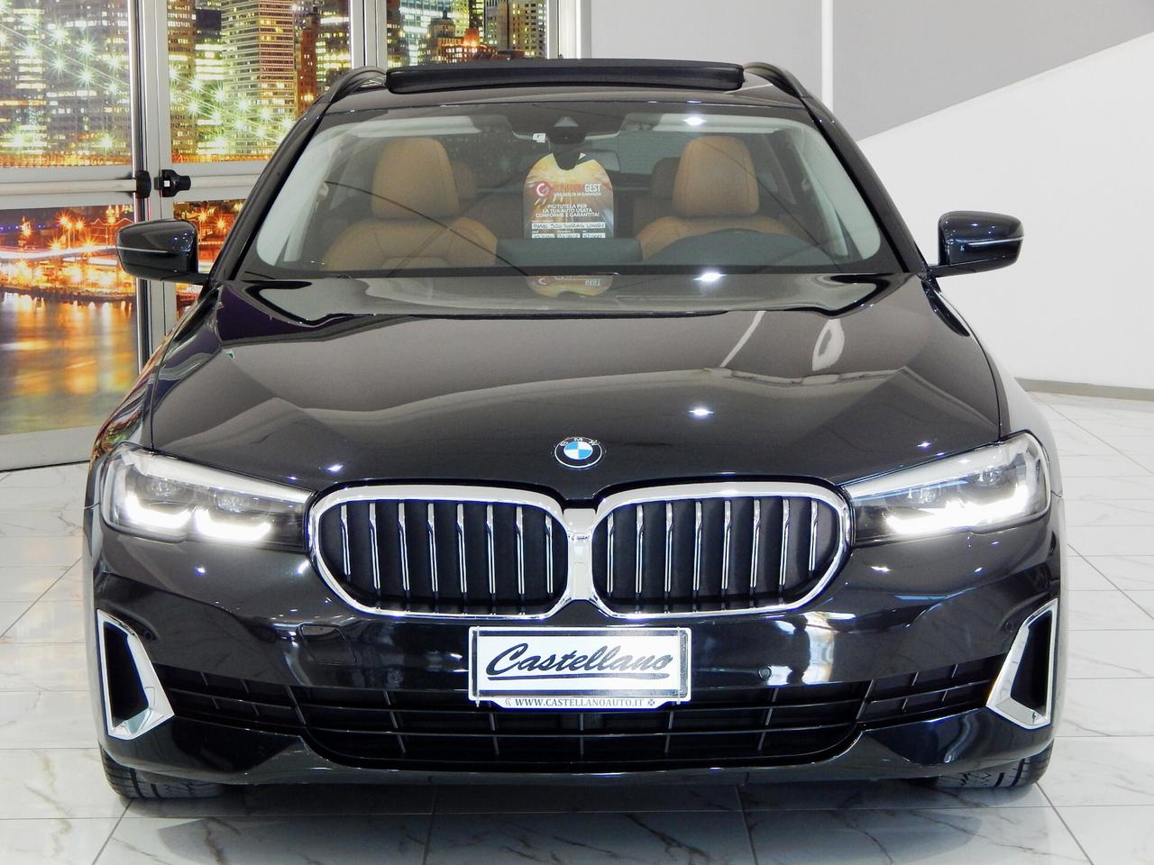 BMW 520 d Touring Luxury Aut TETTO-NAVI-PELLE-LED