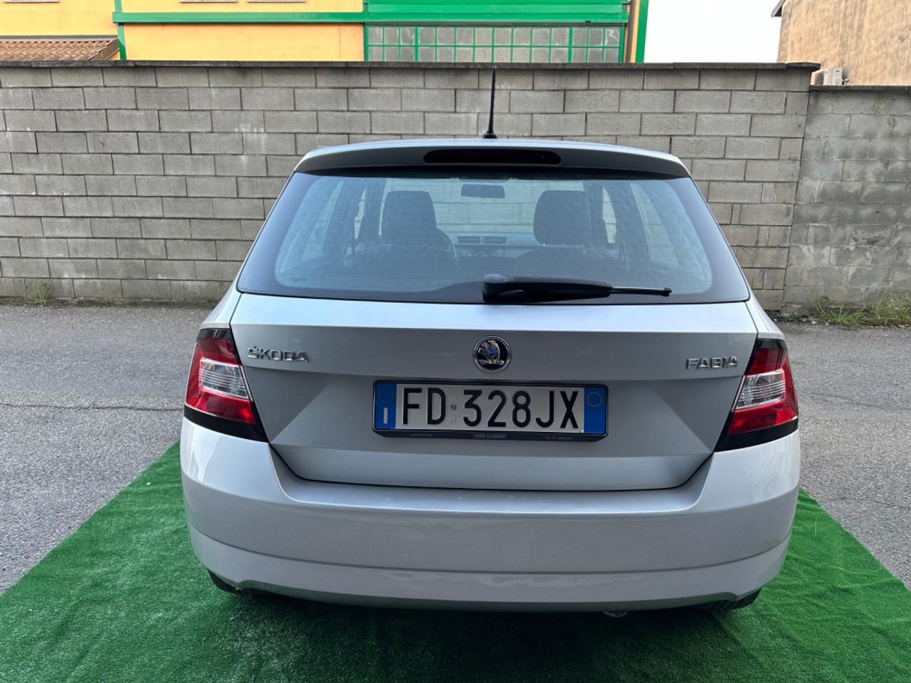 SKODA FABIA BENZINA 37 MILA KM NEOPATENTATI