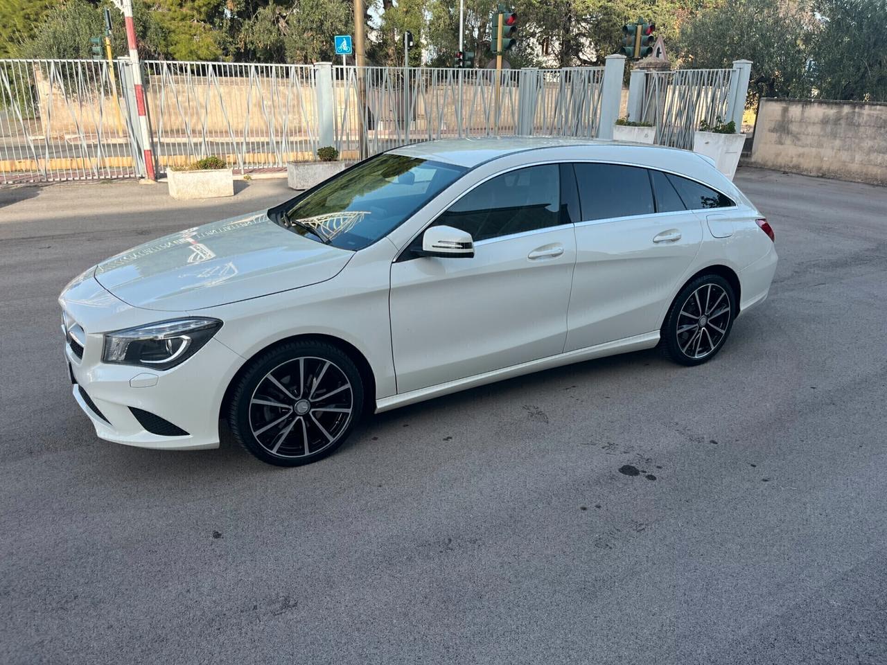 Mercedes-benz CLA 200 CDI Automatic Sport Km 99.00