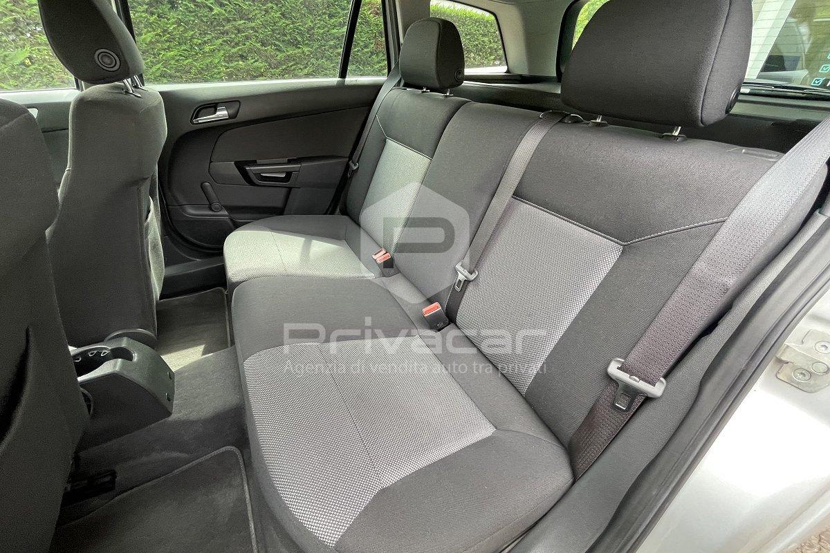 OPEL Astra 1.6 16V VVT Station Wagon Edition