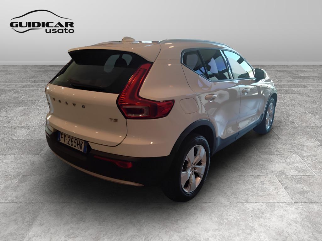 VOLVO XC40 - XC40 1.5 t3 Momentum 163cv my20