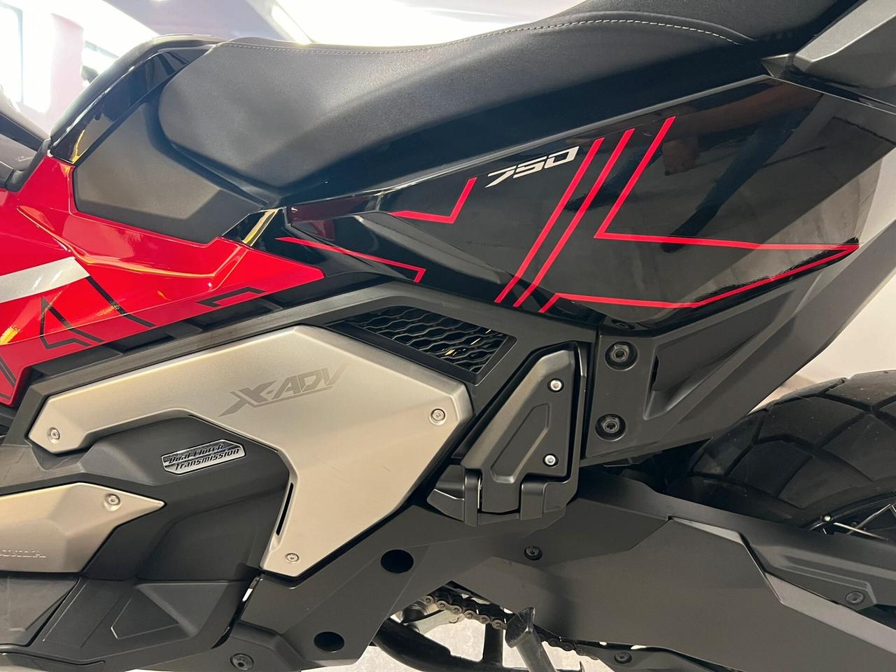 HONDA X-ADV 750 SPECIAL EDITION 2024