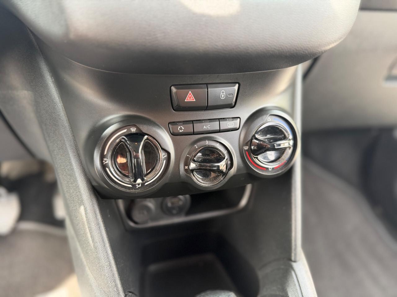 Peugeot 208 1.4 HDi 68 CV 3 porte Allure