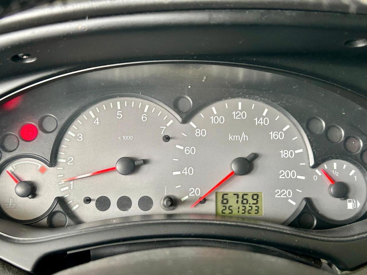 Ford Focus *CLIMATIZZATORE* GPL* VETRI NERI NUOVI* ONESTISSIMA * + CHE ECONOMICA!