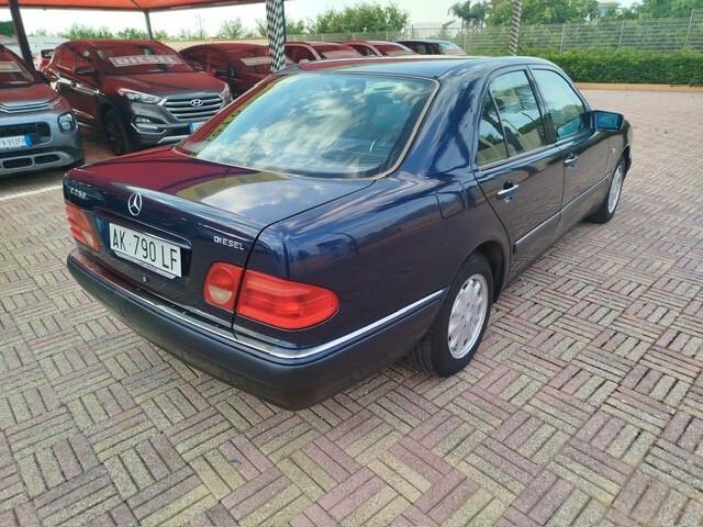 Mercedes-benz E 250 diesel cat Avantgarde