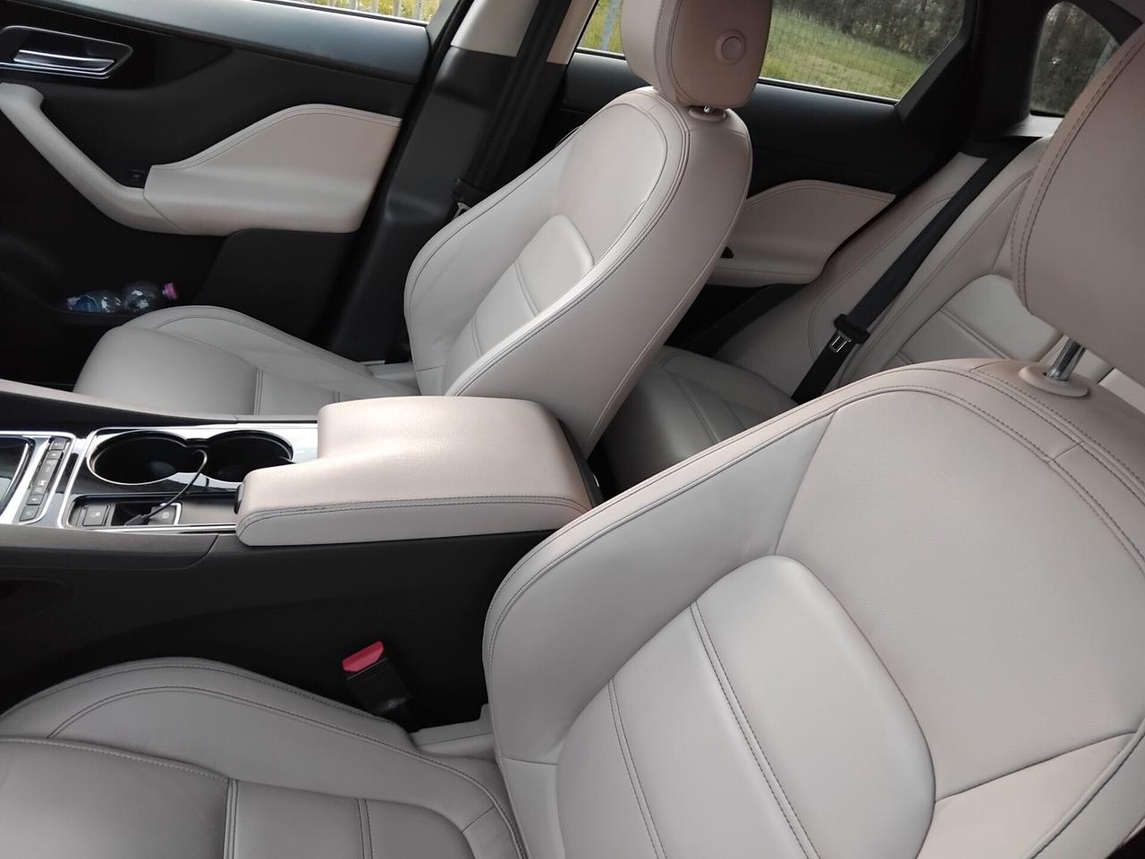 Jaguar F-Pace 2.0 D 180 CV Portfolio permuto