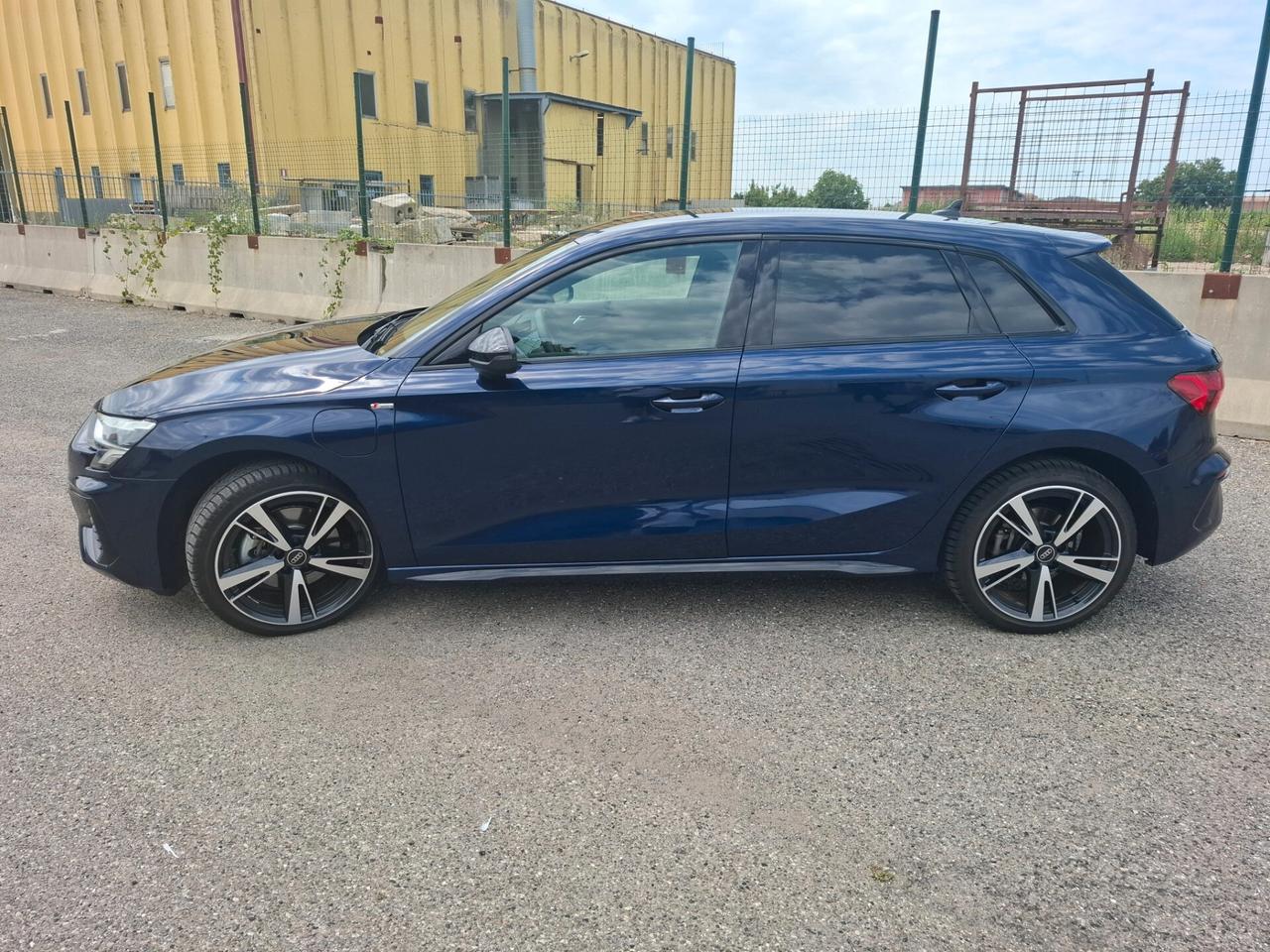 Audi A3 allstreet 35 TFSI S tronic Identity Contrast