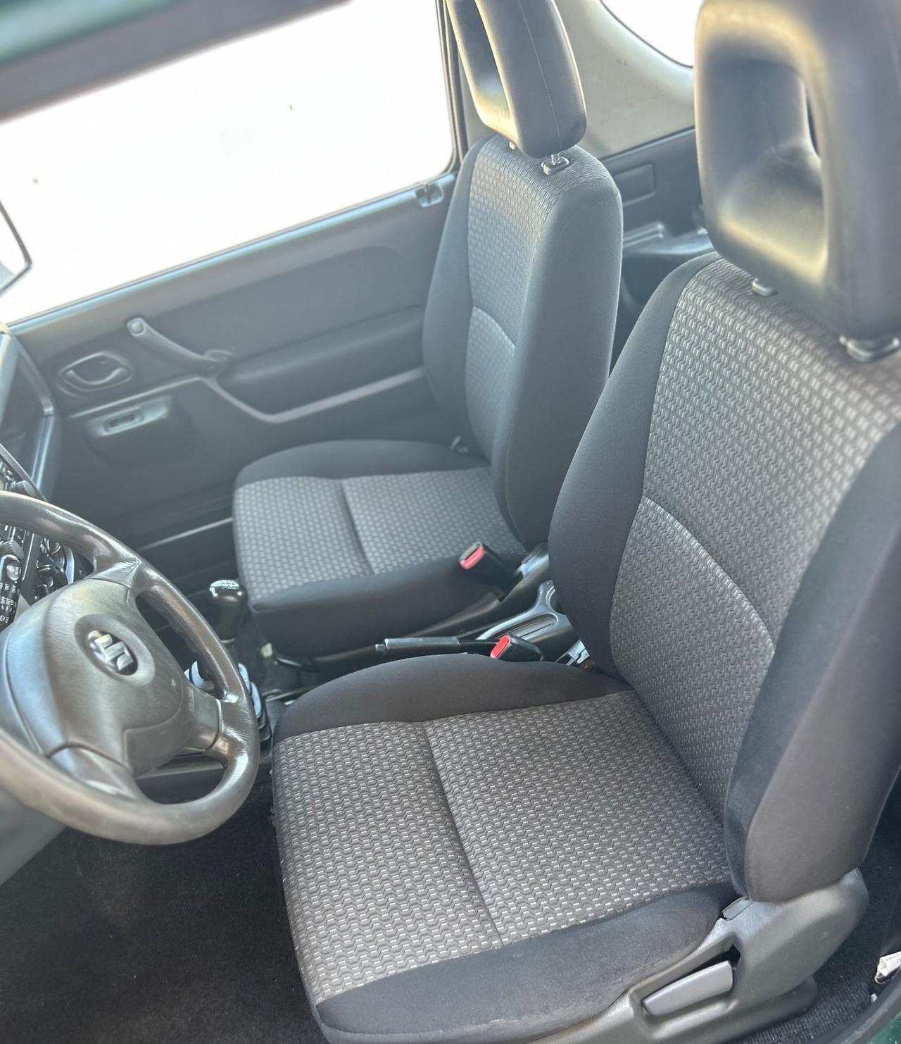 Suzuki Jimny 1.3i 4WD Special Neopatentati 2011