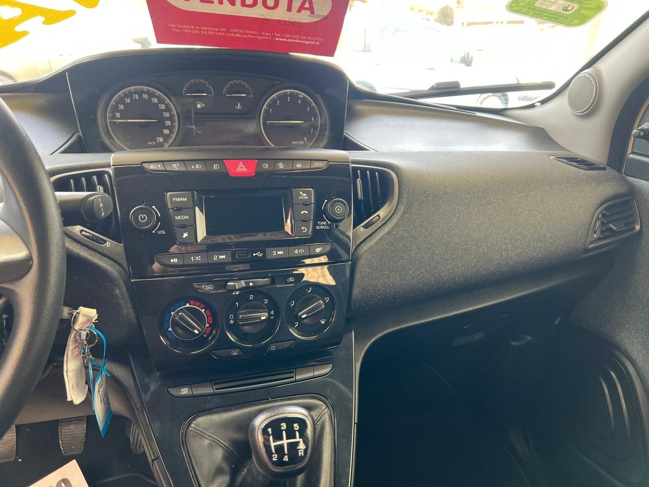 LANCIA YPSILON 1.2 BENZINA 70CV