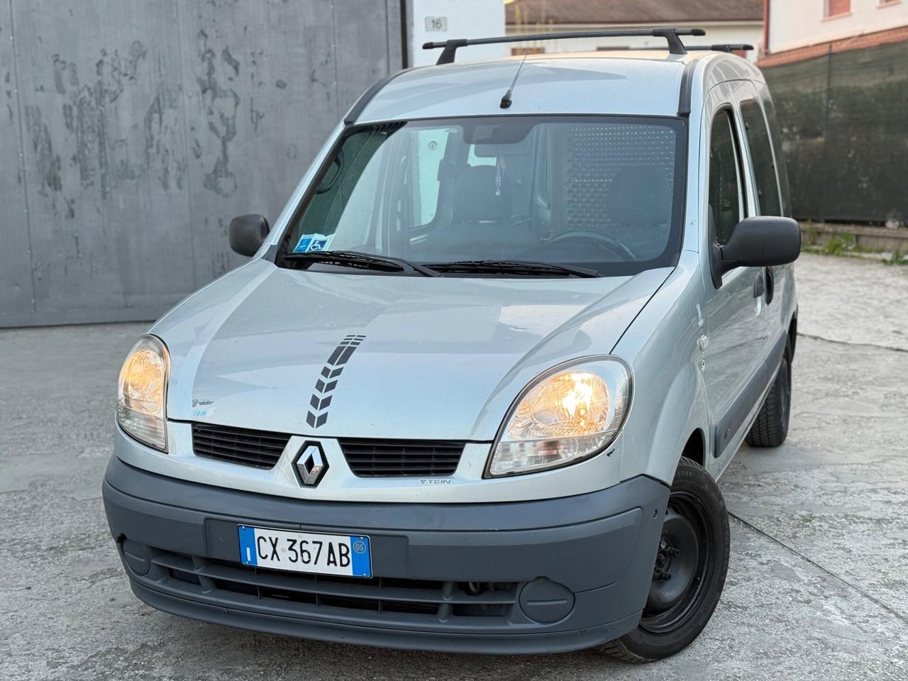 Renault Kangoo 4p. Autocarro 1.2 PEDANA DISABILE