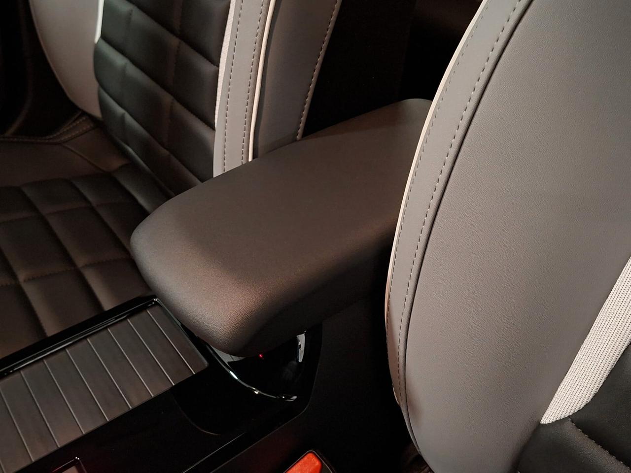 Citroen C4 X 1.2 PureTech 130CV Plus EAT8 Km. 0 MY'25