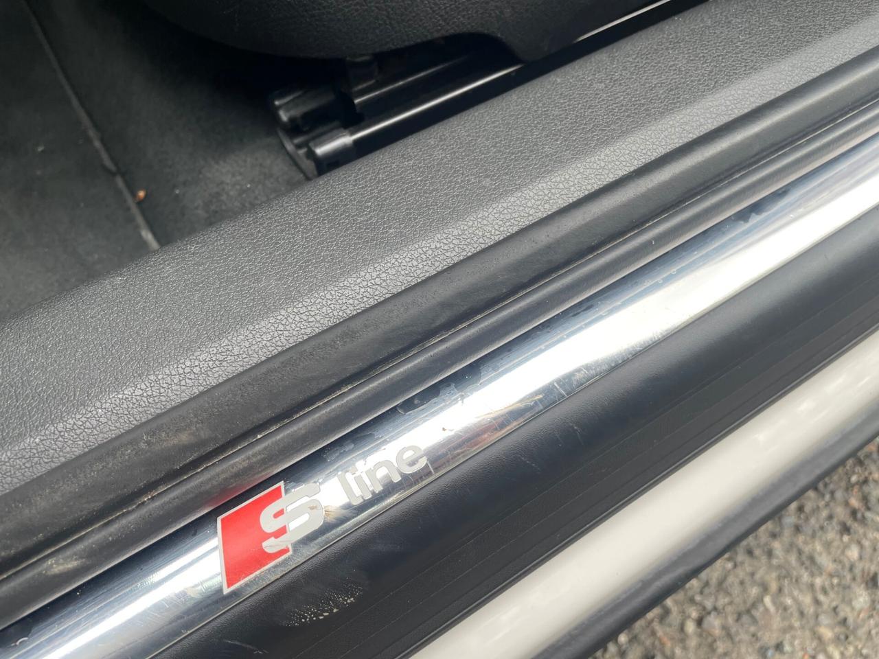 Audi Q3 2.0 TDI 150 CV Business S-LINE