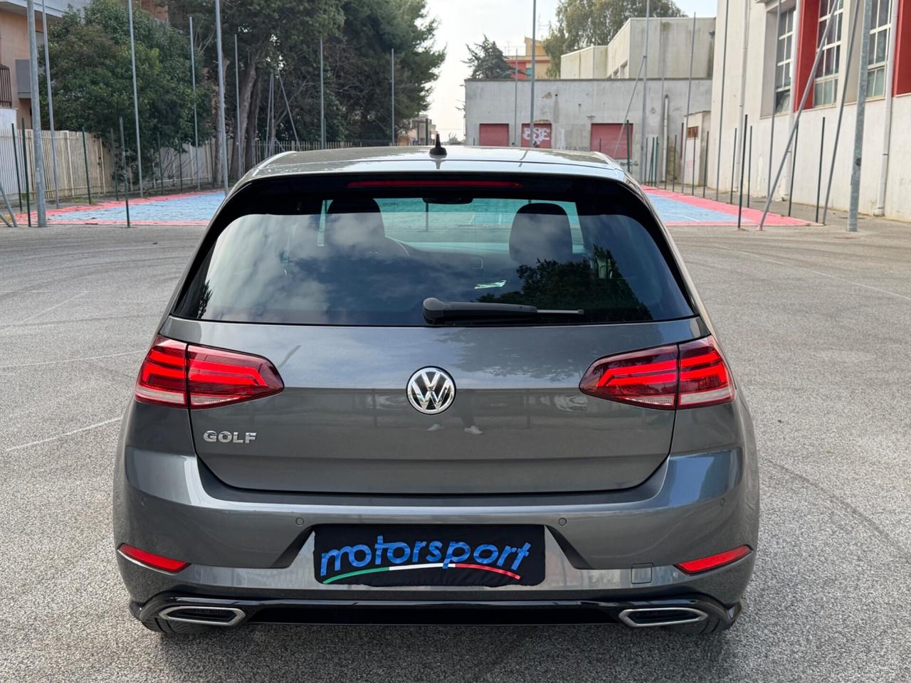 Volkswagen Golf 7.5 1.6 TDI R-Line
