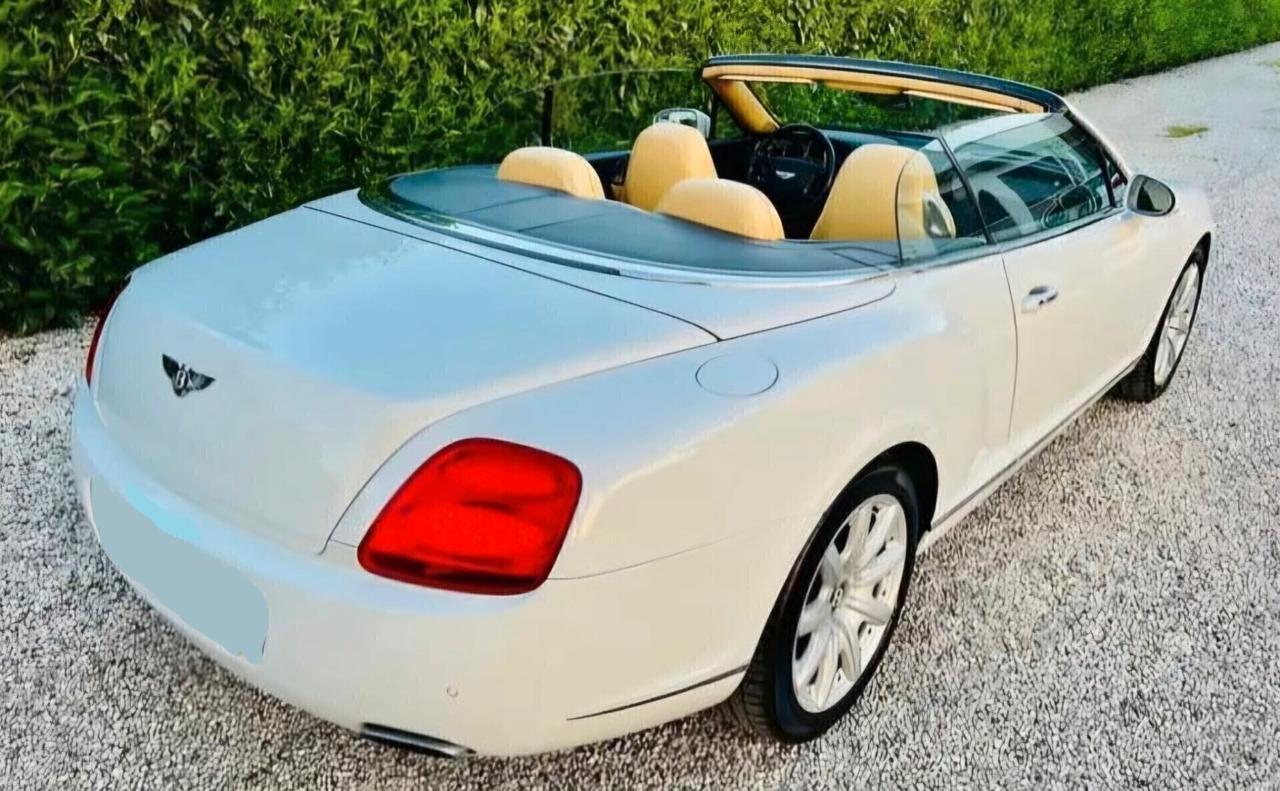 Ferrari California - Maserati Ghibli