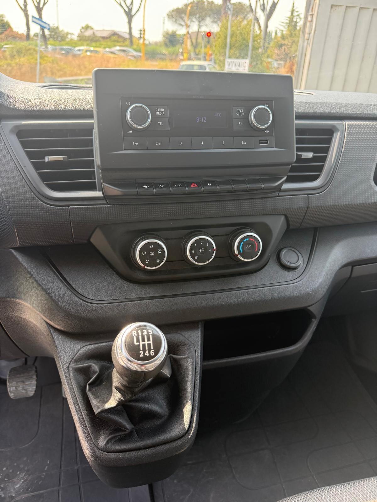 Renault Trafic BluedCi 110CV PL-TN Equilibre 9 POSTI