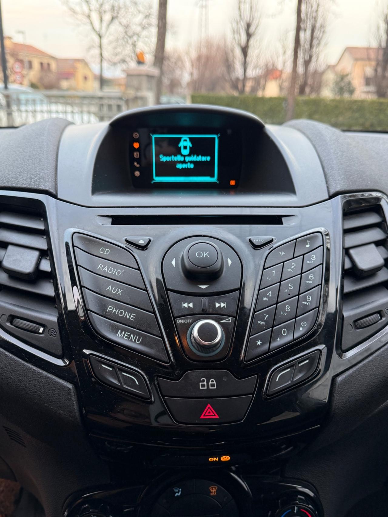 Ford Fiesta 1.4 5p. Bz.- GPL Titanium