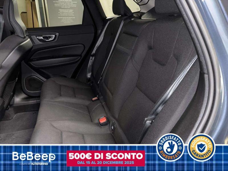 Volvo XC60 2.0 B4 MOMENTUM PRO AWD AUTO